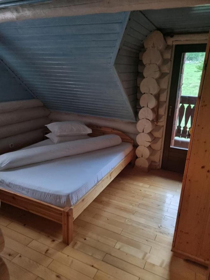 Cabana Haiducului Soveja Exterior foto